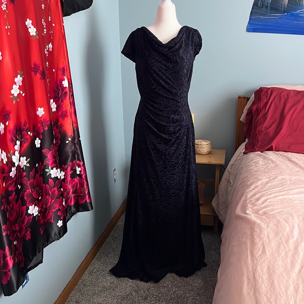 Tahari Arthur S Levine Evening Gown